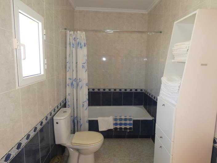 Image No.32-6 Bed Villa / Detached for sale