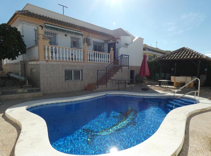 Image No.40-2 Bed Villa / Detached for sale