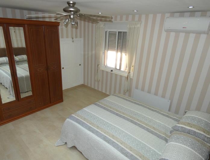 Image No.17-3 Bed Villa / Detached for sale
