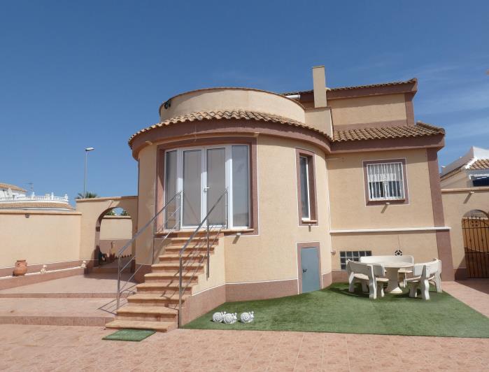 Image No.59-3 Bed Villa / Detached for sale