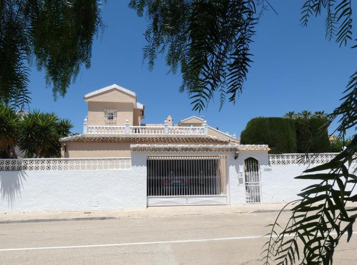 Image No.5-3 Bed Villa / Detached for sale