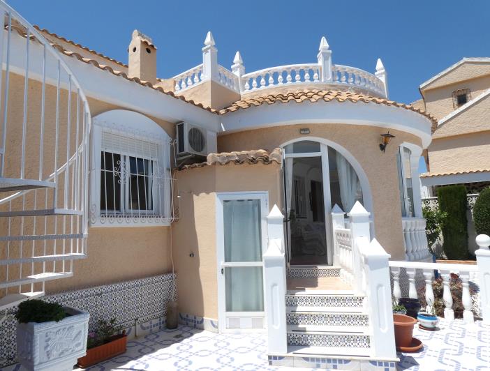 Image No.6-3 Bed Villa / Detached for sale