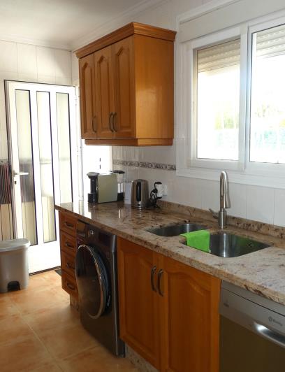 Image No.35-3 Bed Villa / Detached for sale