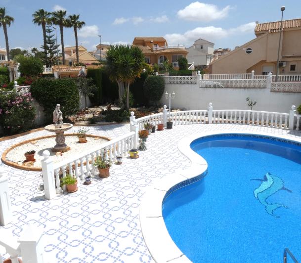 Image No.45-3 Bed Villa / Detached for sale