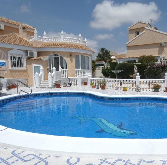 Image No.57-3 Bed Villa / Detached for sale