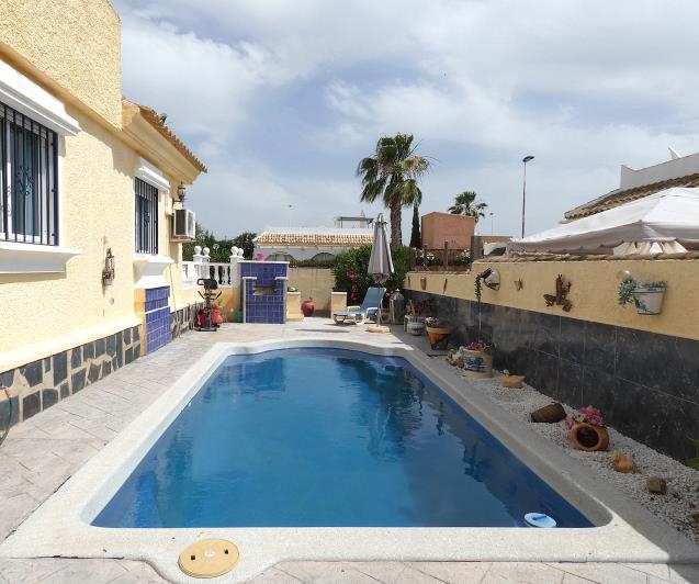 Image No.4-2 Bed Villa / Detached for sale