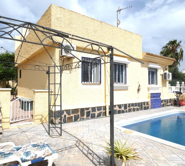 Image No.48-2 Bed Villa / Detached for sale
