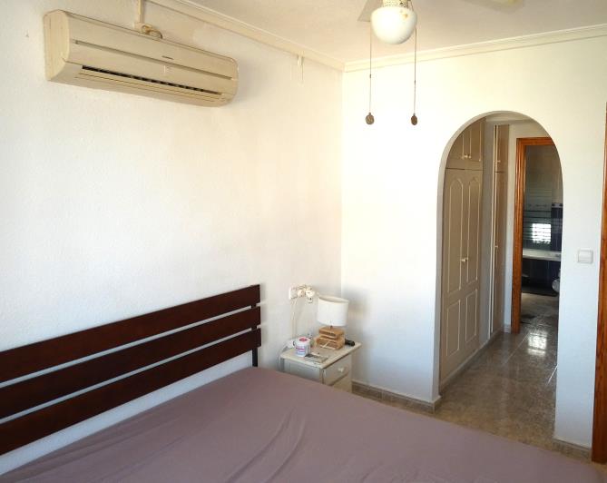 Image No.14-4 Bed Villa / Detached for sale