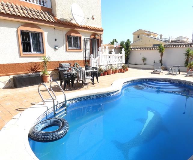 Image No.47-4 Bed Villa / Detached for sale