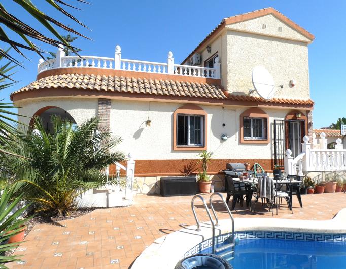 Image No.48-4 Bed Villa / Detached for sale