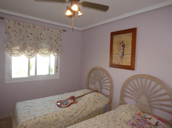 Image No.13-3 Bed Villa / Detached for sale