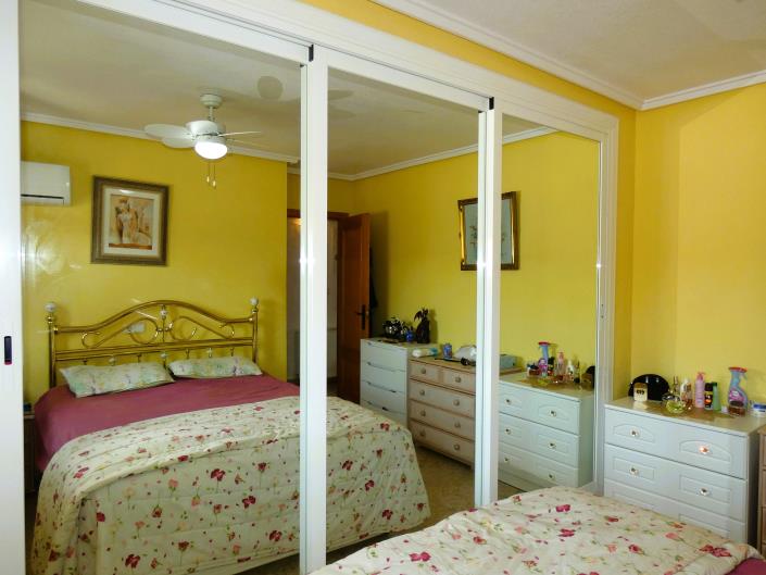 Image No.19-3 Bed Villa / Detached for sale