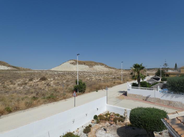 Image No.42-3 Bed Villa / Detached for sale