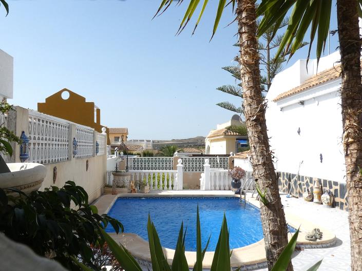 Image No.3-2 Bed Villa / Detached for sale