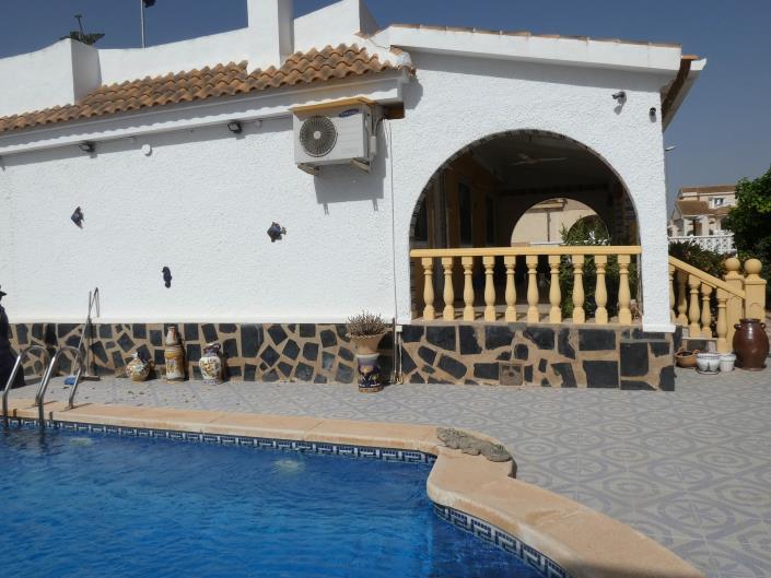 Image No.51-2 Bed Villa / Detached for sale