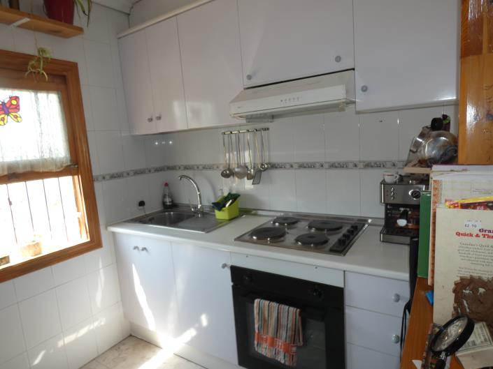 Image No.16-4 Bed Semi-Detached for sale