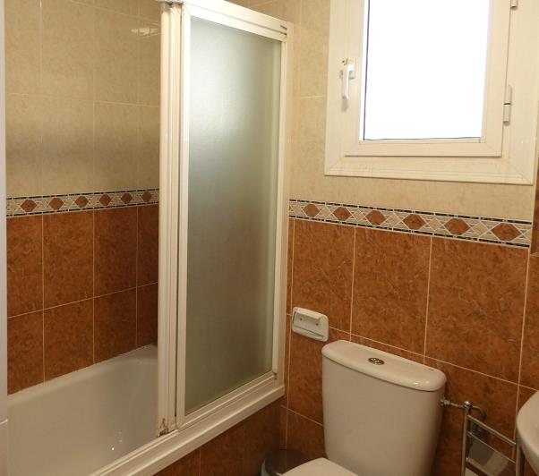 Image No.30-2 Bed Villa / Detached for sale