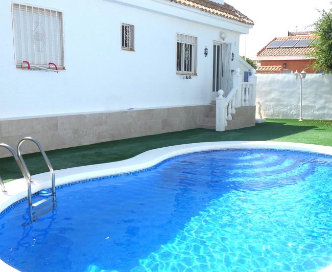 Image No.40-2 Bed Villa / Detached for sale