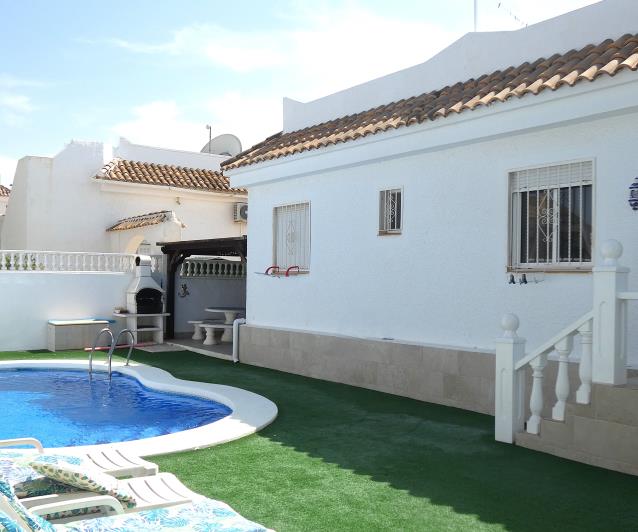 Image No.41-2 Bed Villa / Detached for sale