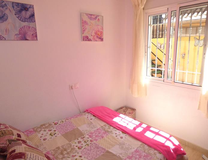 Image No.18-3 Bed Semi-Detached for sale