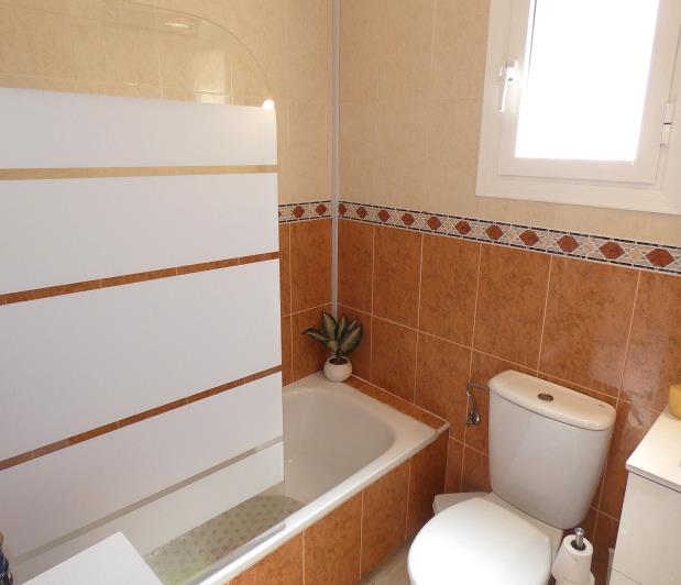 Image No.21-3 Bed Semi-Detached for sale