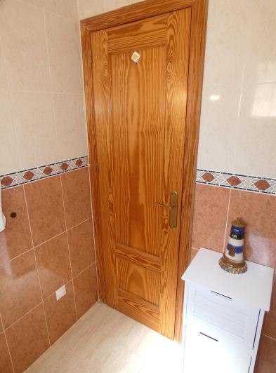 Image No.24-3 Bed Semi-Detached for sale