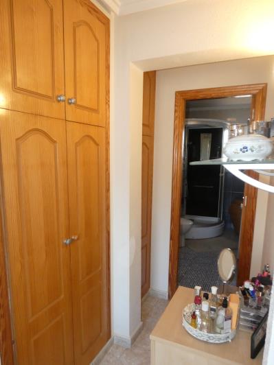 Image No.14-4 Bed Villa / Detached for sale