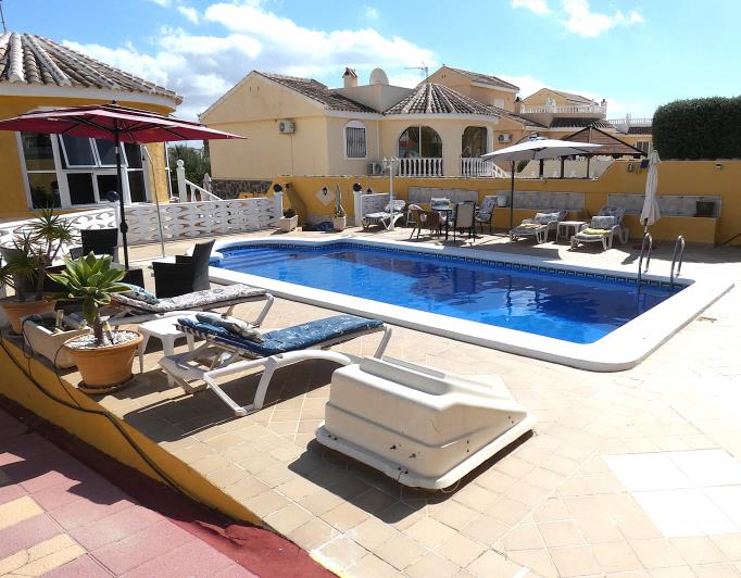 Image No.57-4 Bed Villa / Detached for sale