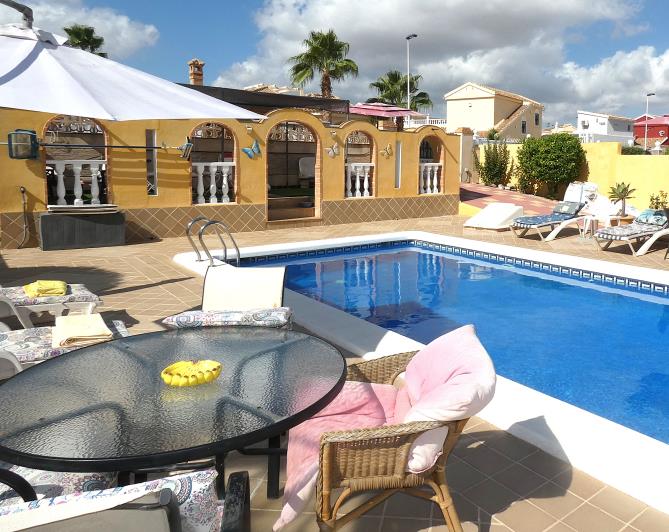 Image No.61-4 Bed Villa / Detached for sale