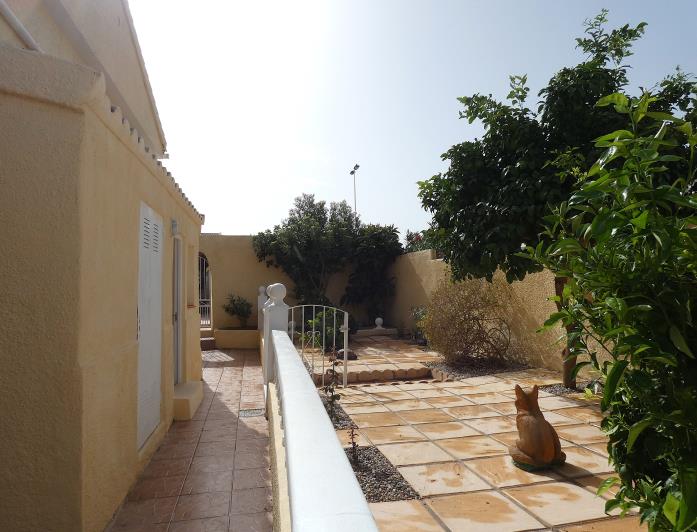 Image No.40-5 Bed Villa / Detached for sale