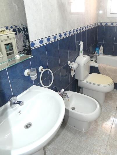 Image No.21-3 Bed Villa / Detached for sale