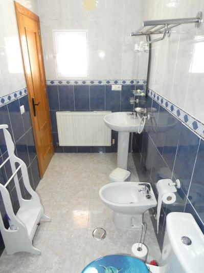 Image No.34-3 Bed Villa / Detached for sale