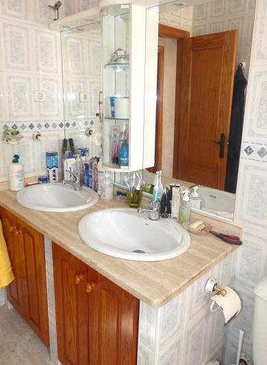 Image No.18-4 Bed Villa / Detached for sale