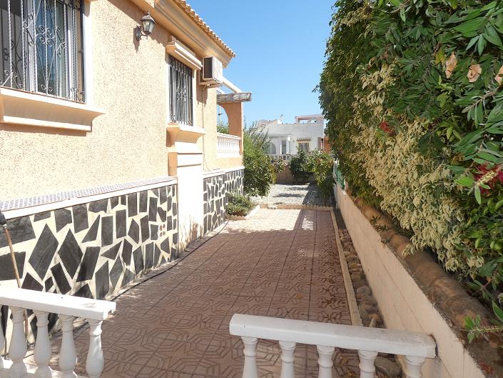 Image No.60-2 Bed Villa / Detached for sale