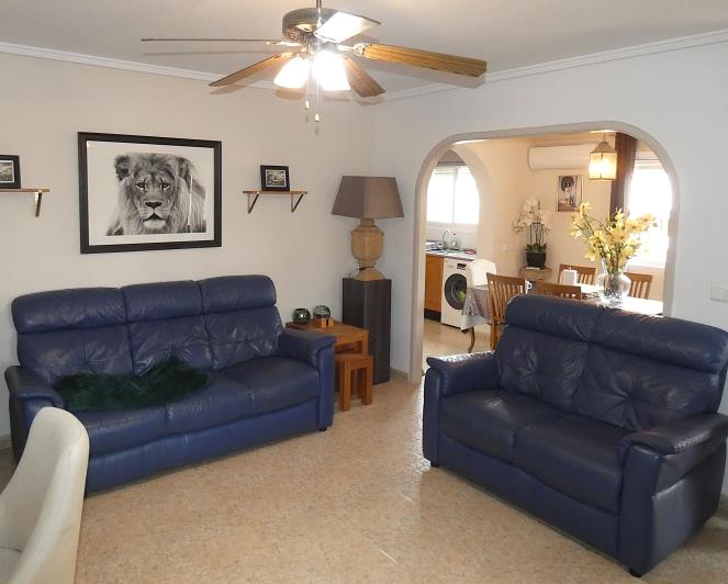 Image No.12-3 Bed Villa / Detached for sale