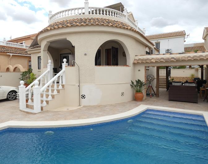 Image No.57-3 Bed Villa / Detached for sale