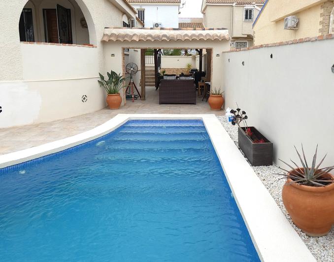 Image No.58-3 Bed Villa / Detached for sale