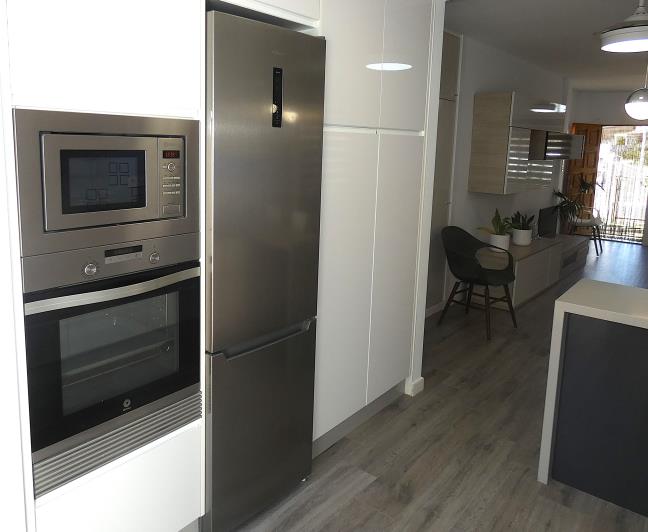 Image No.27-3 Bed Villa / Detached for sale