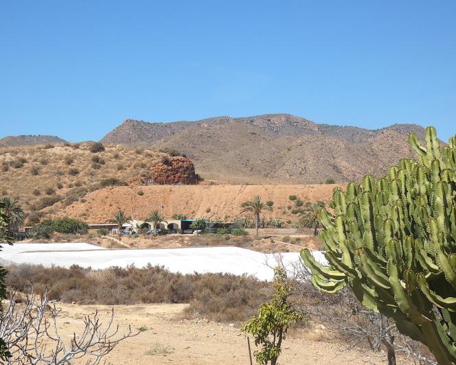 Image No.53-3 Bed Villa / Detached for sale