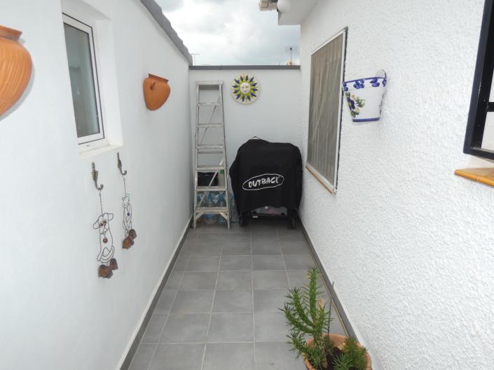 Image No.37-2 Bed Semi-Detached for sale