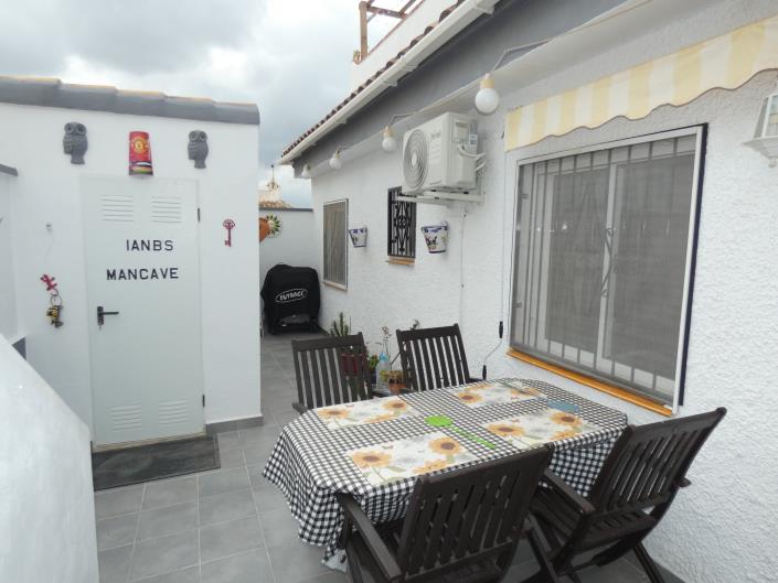 Image No.55-2 Bed Semi-Detached for sale