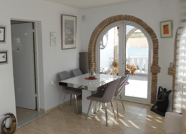 Image No.9-3 Bed Villa / Detached for sale