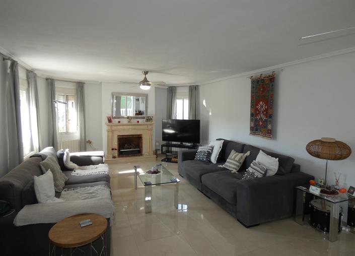 Image No.11-3 Bed Villa / Detached for sale