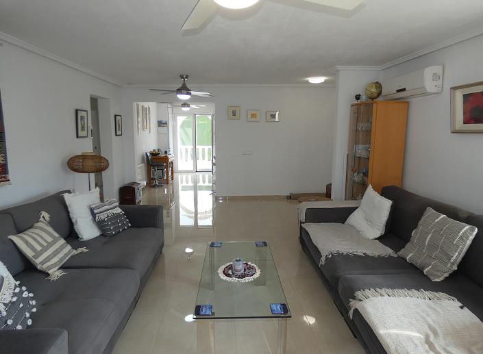 Image No.12-3 Bed Villa / Detached for sale