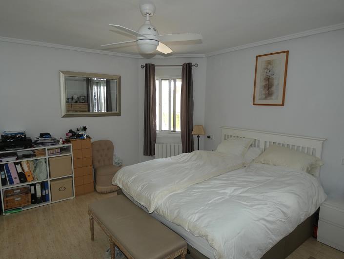 Image No.17-3 Bed Villa / Detached for sale