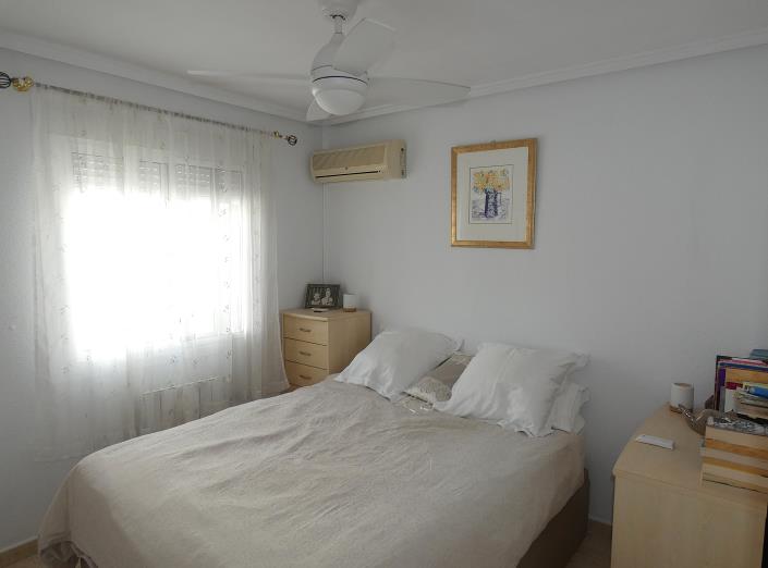 Image No.24-3 Bed Villa / Detached for sale