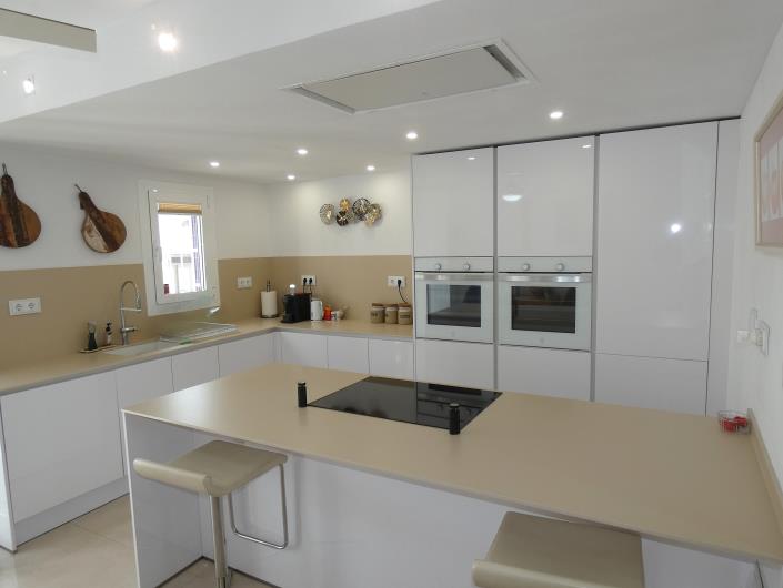 Image No.29-3 Bed Villa / Detached for sale