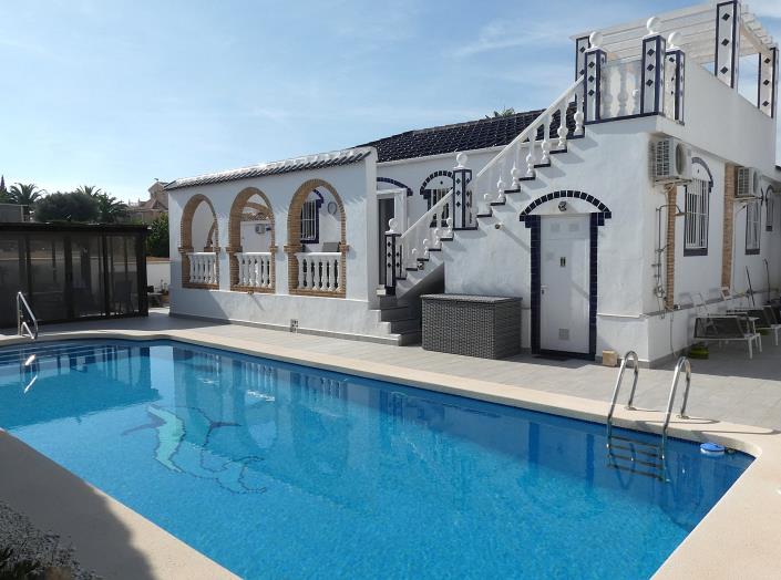 Image No.35-3 Bed Villa / Detached for sale