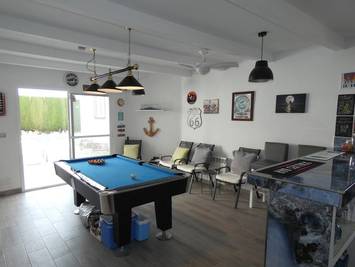 Image No.49-3 Bed Villa / Detached for sale