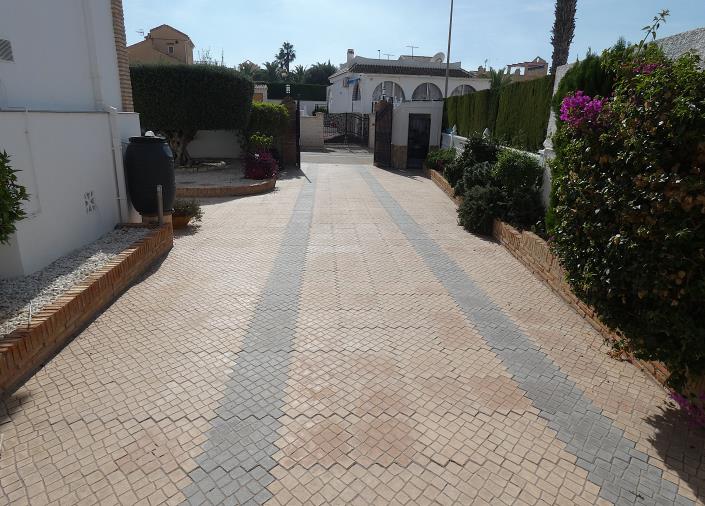 Image No.60-3 Bed Villa / Detached for sale